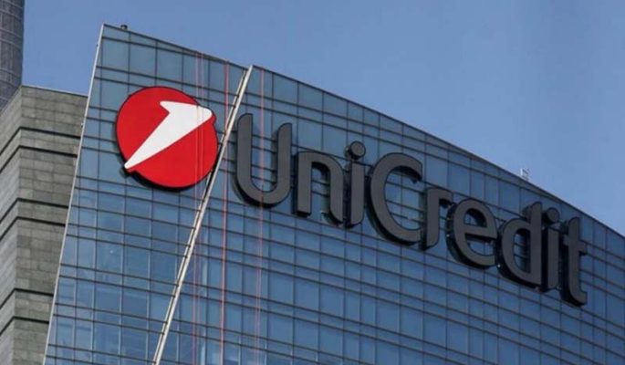 banca unicredit milano lapresse 2018
